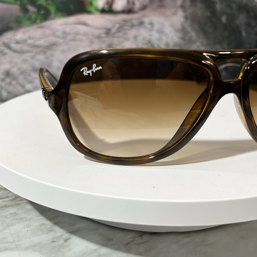 RAY-BAN AVIATOR GLASSES MADE IN ITALY 🇮🇹 Brand New. RETAIL IS $265. - Picture 3 of 17